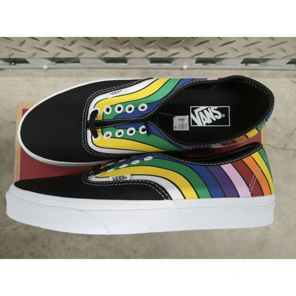 VANS Refract Authentic Rainbow Skate Shoe Mens Size 10/‎ Womens 11.5